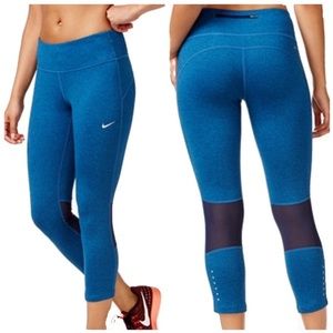 🤍2/$20 Nike Dri-Fit Capri Pants